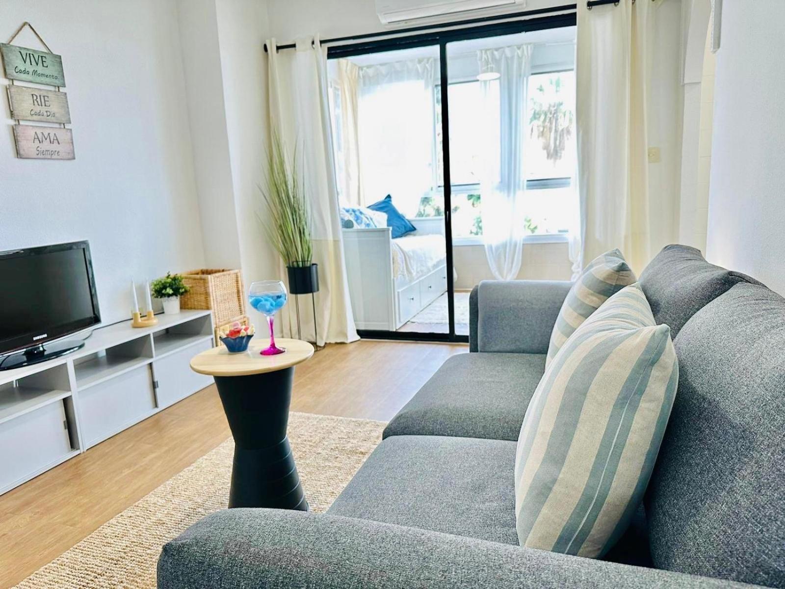 Estudio Pepa Luna Algarrobo Beach Малага Екстериор снимка